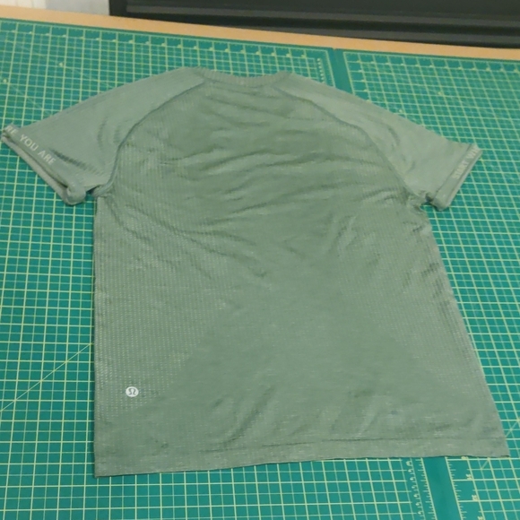 Men's Green T-Shirt - Picture 9 of 13
